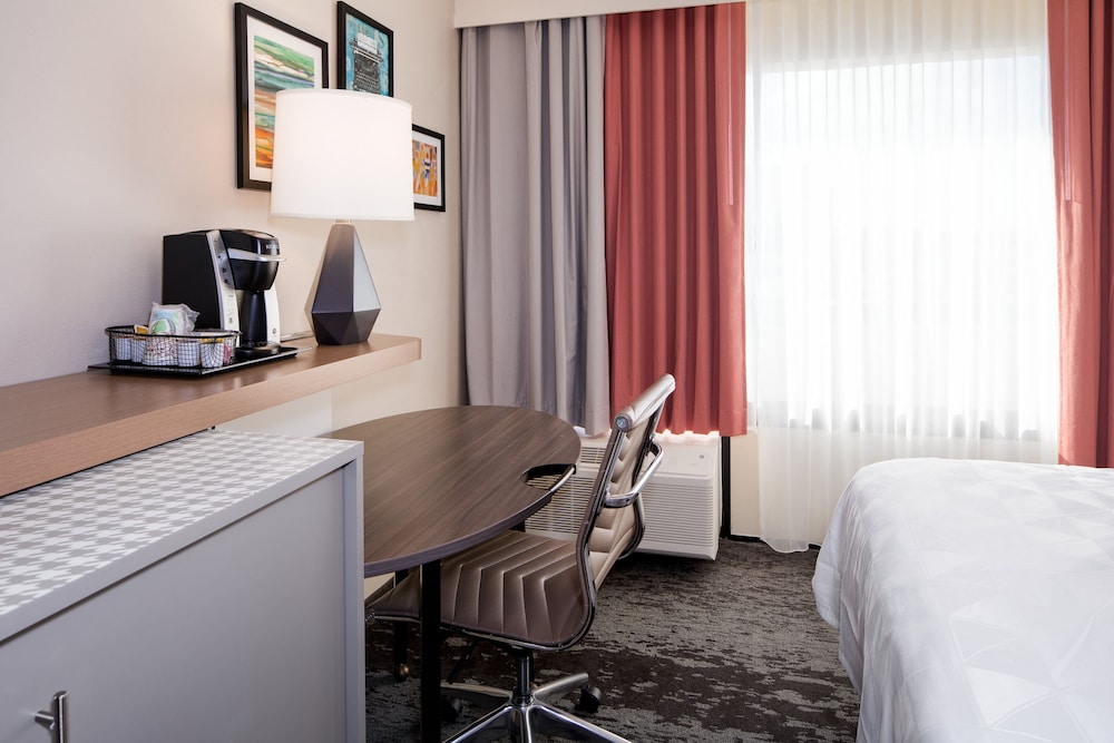Holiday Inn Washington College Pk by IHG - photo 21