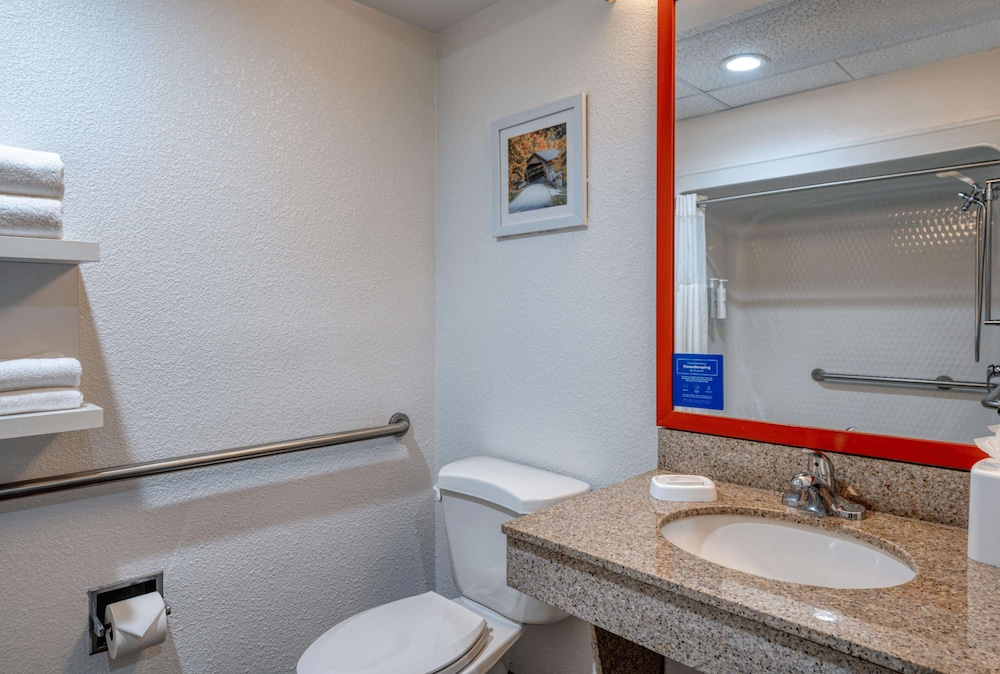 Hampton Inn Washington Court House - photo 22