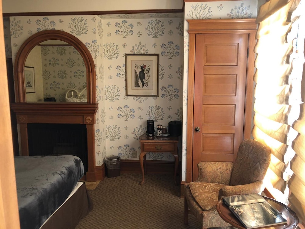 Pacific Grove Inn - photo 42