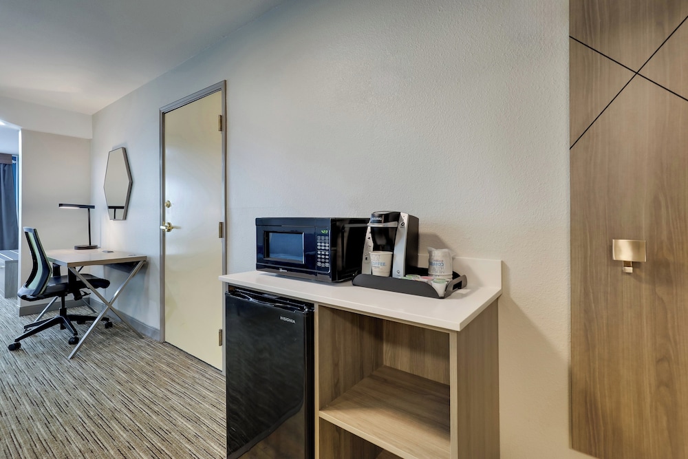 Holiday Inn Express Hotel & Suites Hinesville East Fort Stewart - photo 79