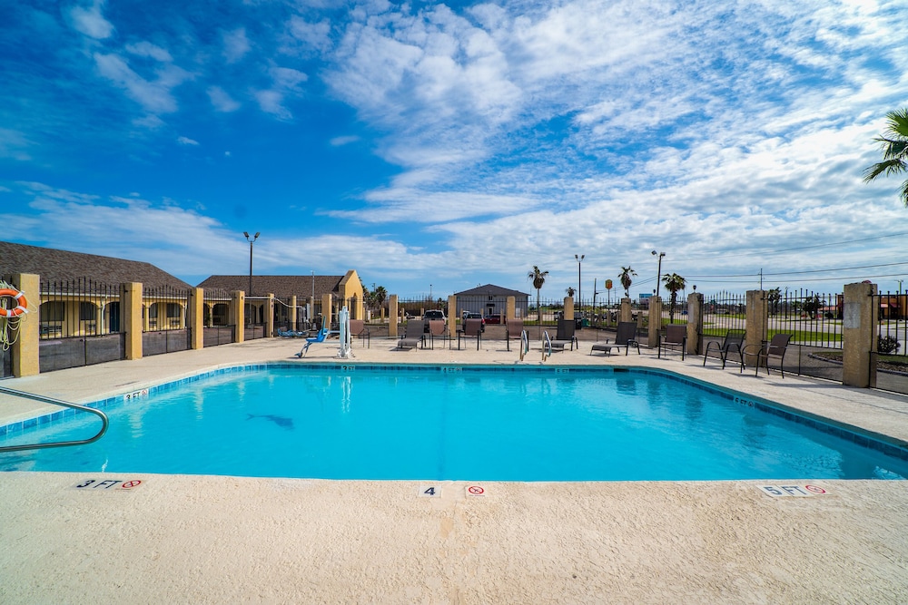 Aransas Bay Inn & Suites Corpus Christi by OYO - featured photo