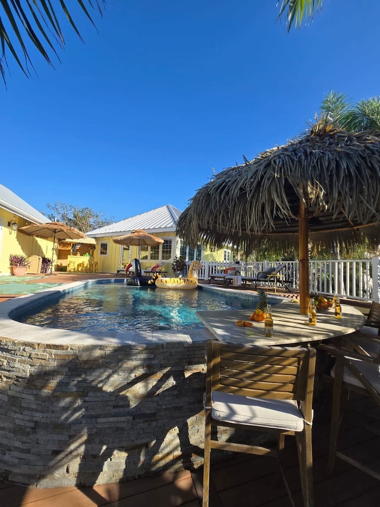 NEW Jungle Paradise Treehouse Suite With Resort Amenities Elevator Access Outdoor Kitchen Lagoon Lazy River Pool RV Hook up - photo 8