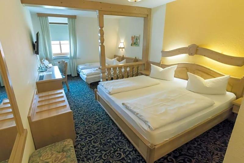 Hotel Lv Wen — Randersacker — photo 2
