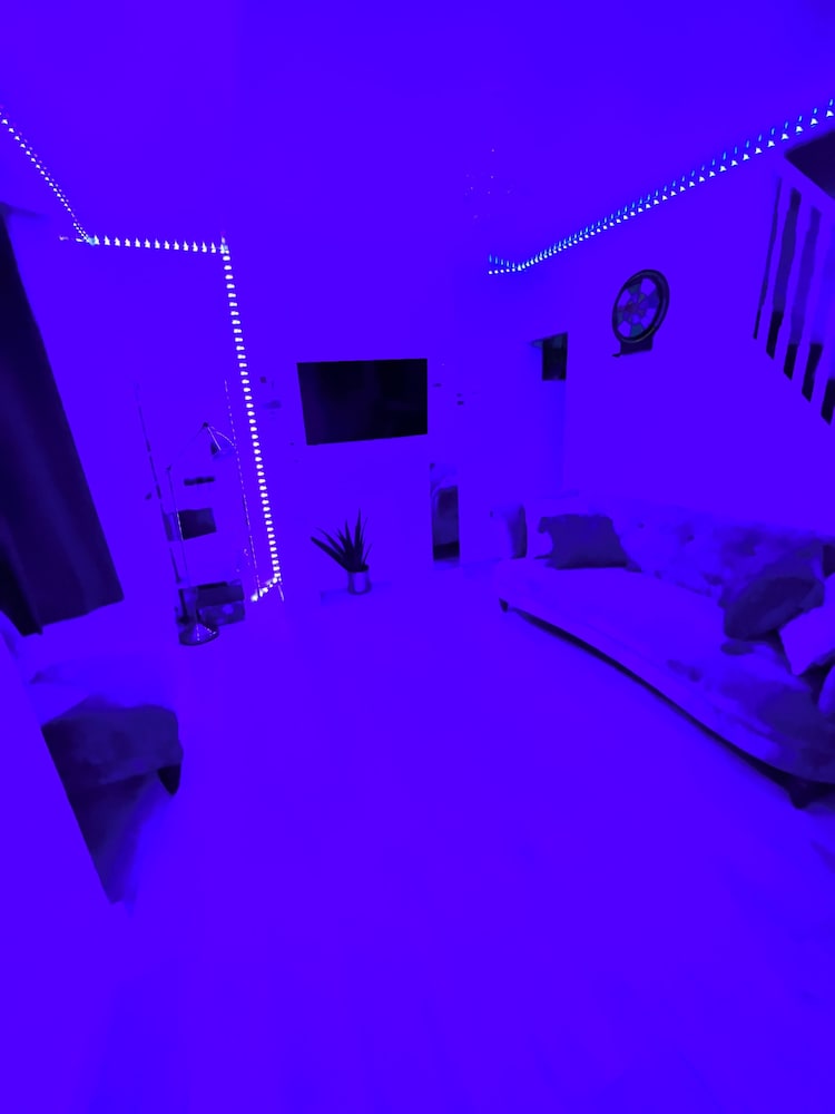 Gillingham 3 Beds Sleeps 6 Garden Wifi — hotel in Gillingham