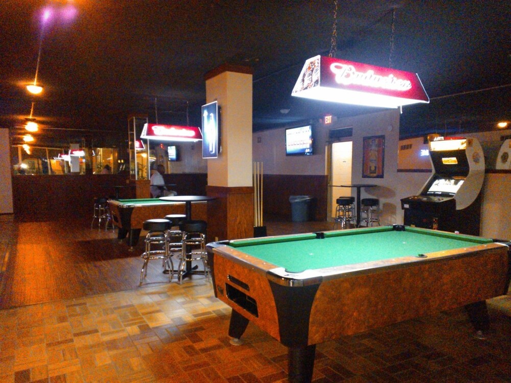 Westgate Inn and Suites - photo 21