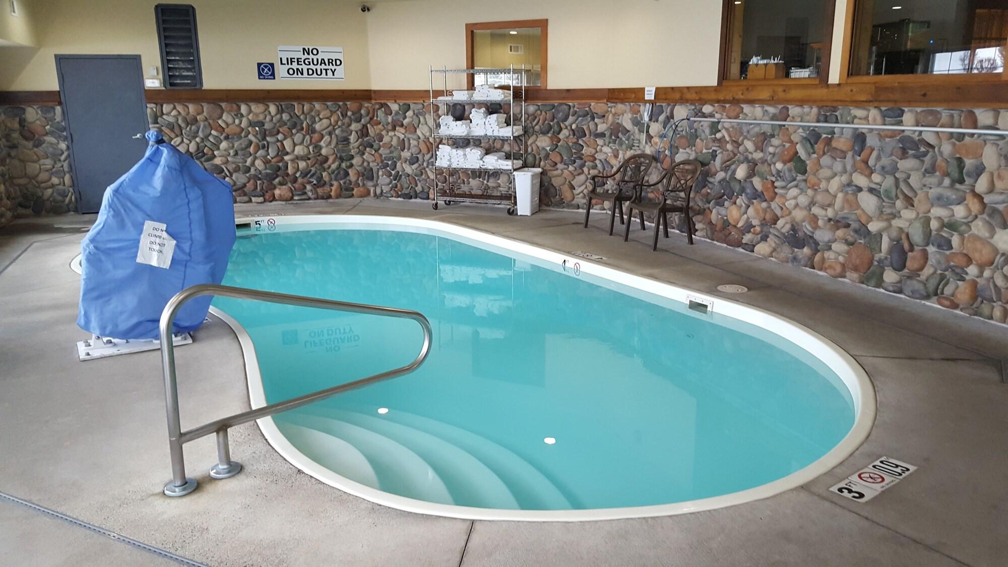 Microtel Inn & Suites by Wyndham Bozeman - photo 3