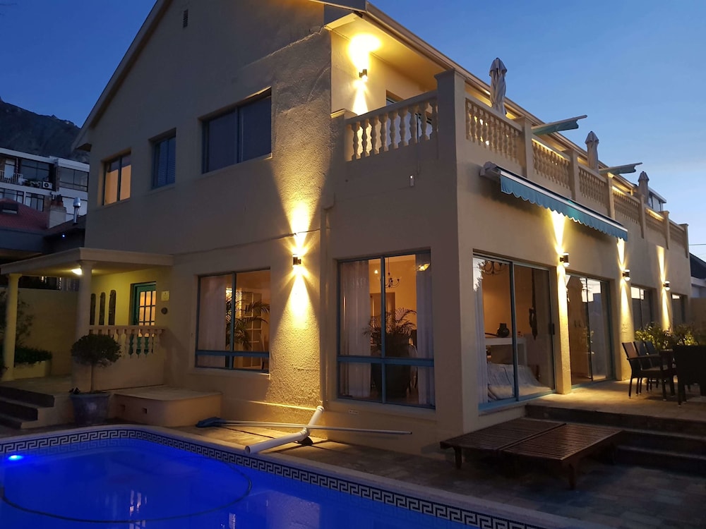 Villa Sunshine — 4-Star Luxury Hotel in Cape Town, South Africa