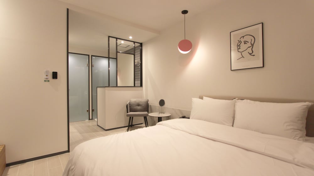Seven Bricks Hotel — Gwangyang — photo 3