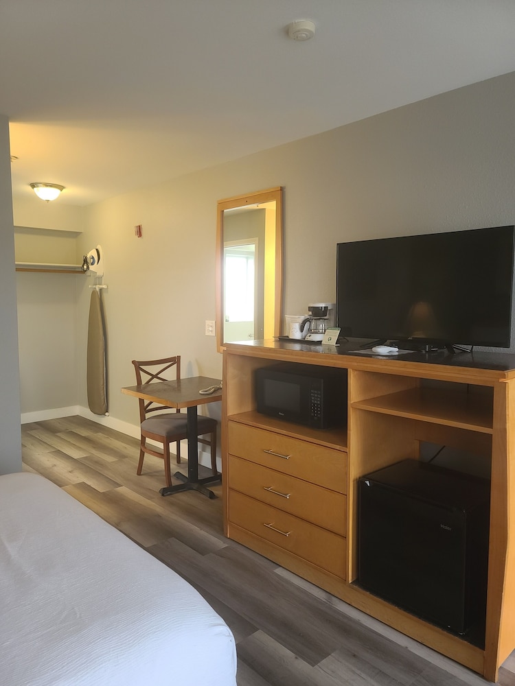 Tulip Inn - photo 22