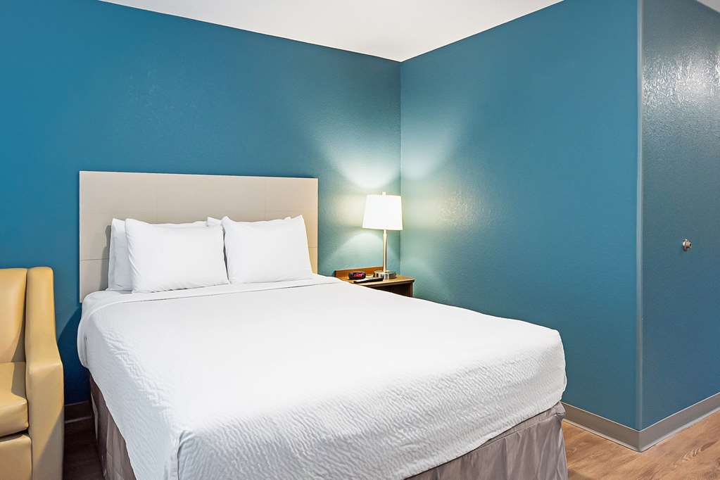 WoodSpring Suites Reno Sparks - photo 11
