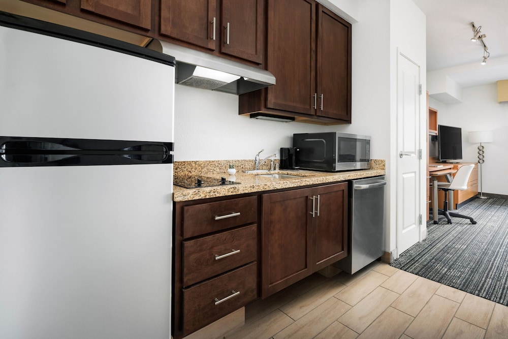 TownePlace Suites Roswell - photo 25