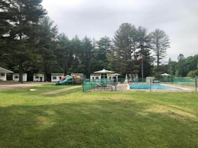 Catskill Motor Court Motel in Catskill, United States
