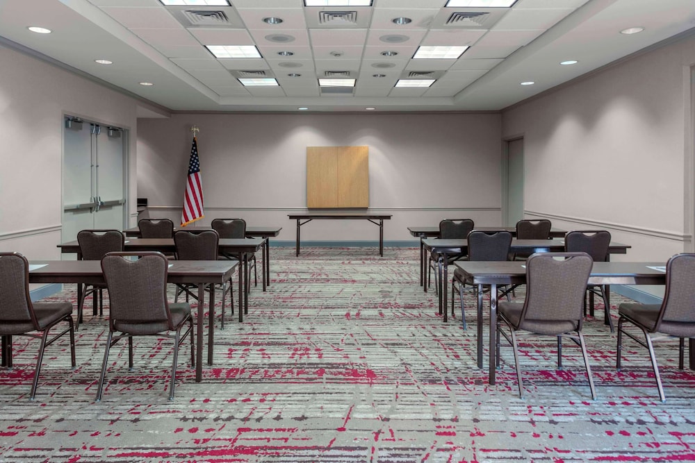 Hilton Garden Inn Sarasota Bradenton Airport - photo 19