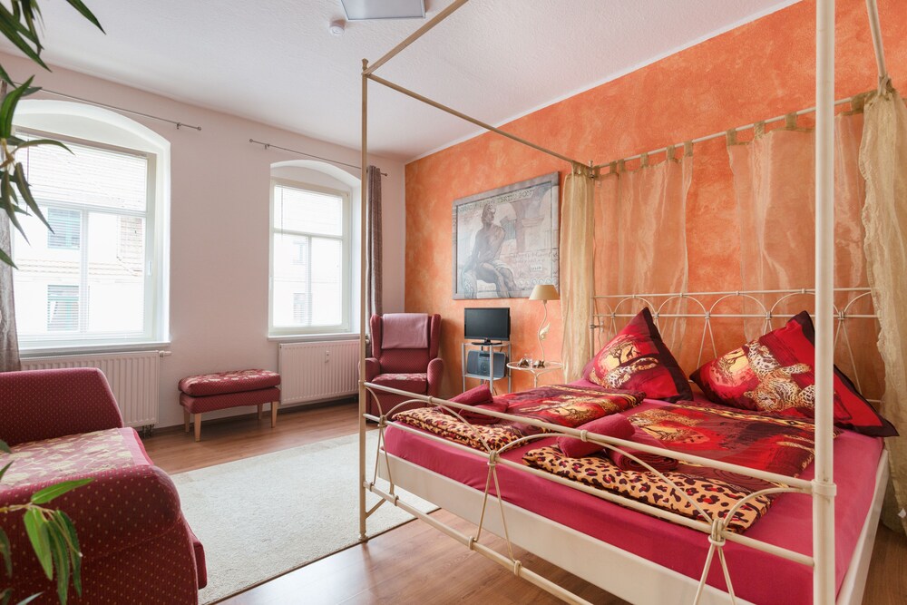 Ferienwohnung Residenz — 4-Star Luxury Hotel in Dresden, Germany