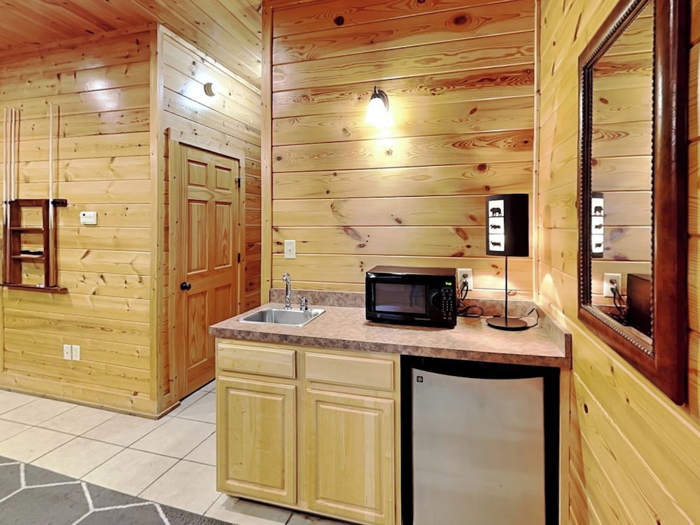 Topsy Sevierville - photo 30