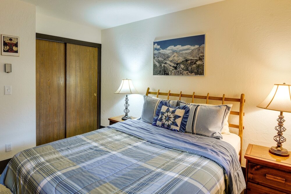 Ketchum Condo w Deck 1 Mi to Sun Valley Resort - photo 3