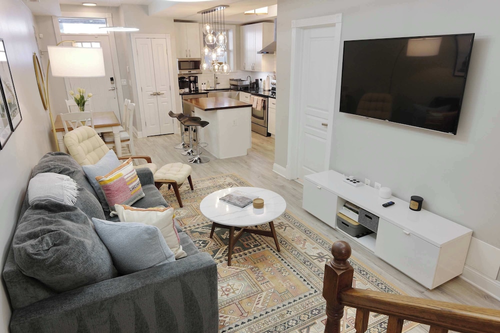 Stellar Stay by Petworth Metro — 4-Star Luxury Hotel in Washington, United States
