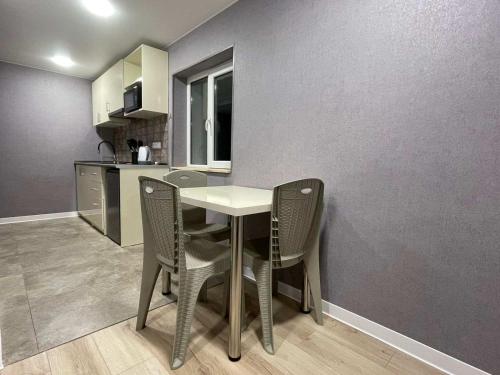 Twin's Twin Apartments