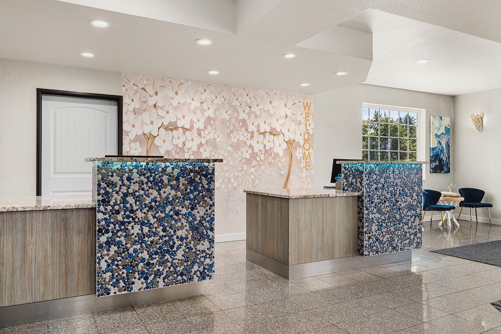 The Ashley Inn & Suites - photo 7