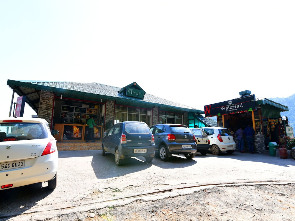 Oyo 12826 Hotel Himgiri — Kasauli