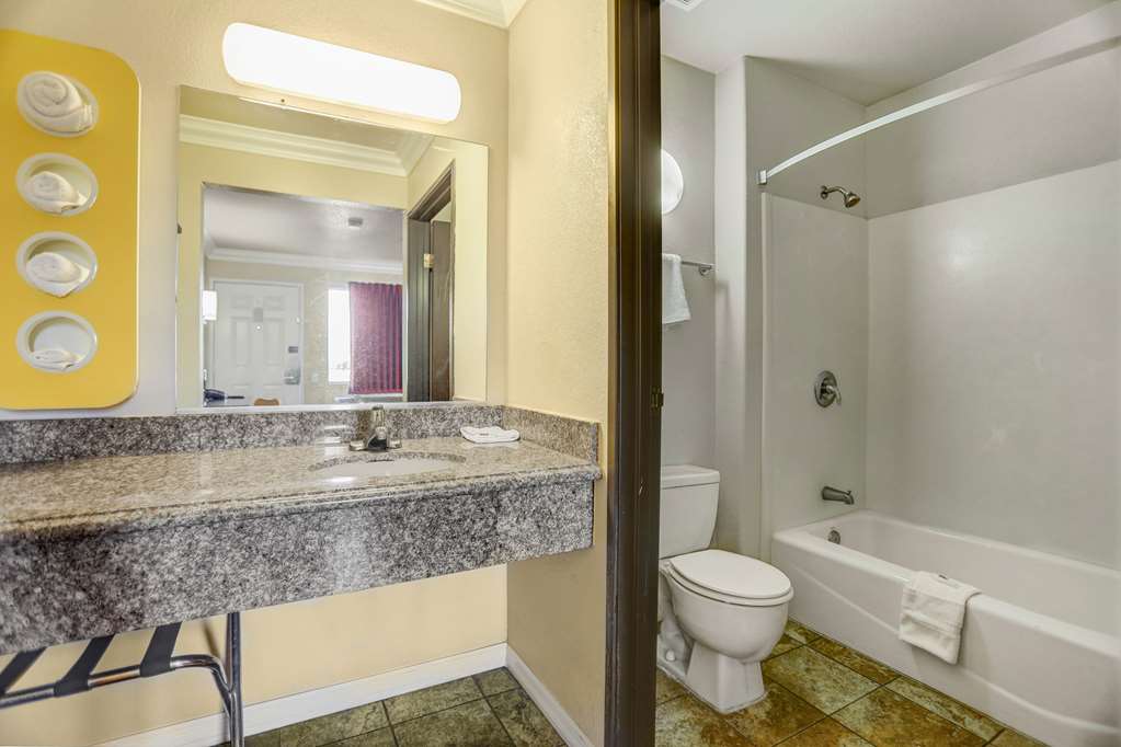 Motel 6 Fresno CA Belmont Ave - photo 21