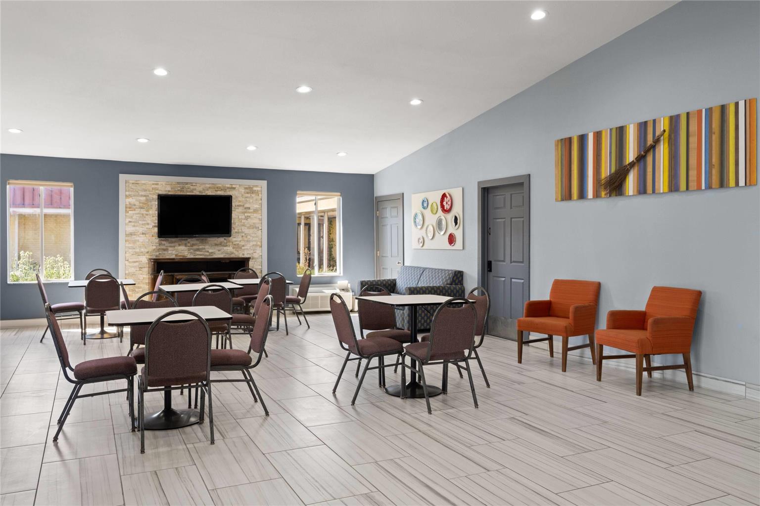 Super 8 by Wyndham Fort Wayne - photo 6