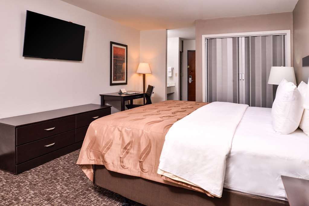 Quality Inn & Suites Beaumont - photo 7