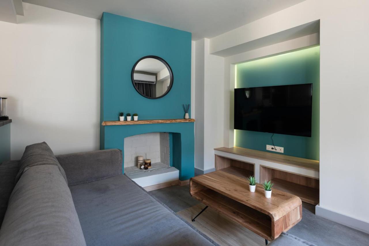 GroundFloor 2BR Apartment with SmallYard in the Heart of Kalamata — 4-Star Luxury Hotel in Kalamata, Greece