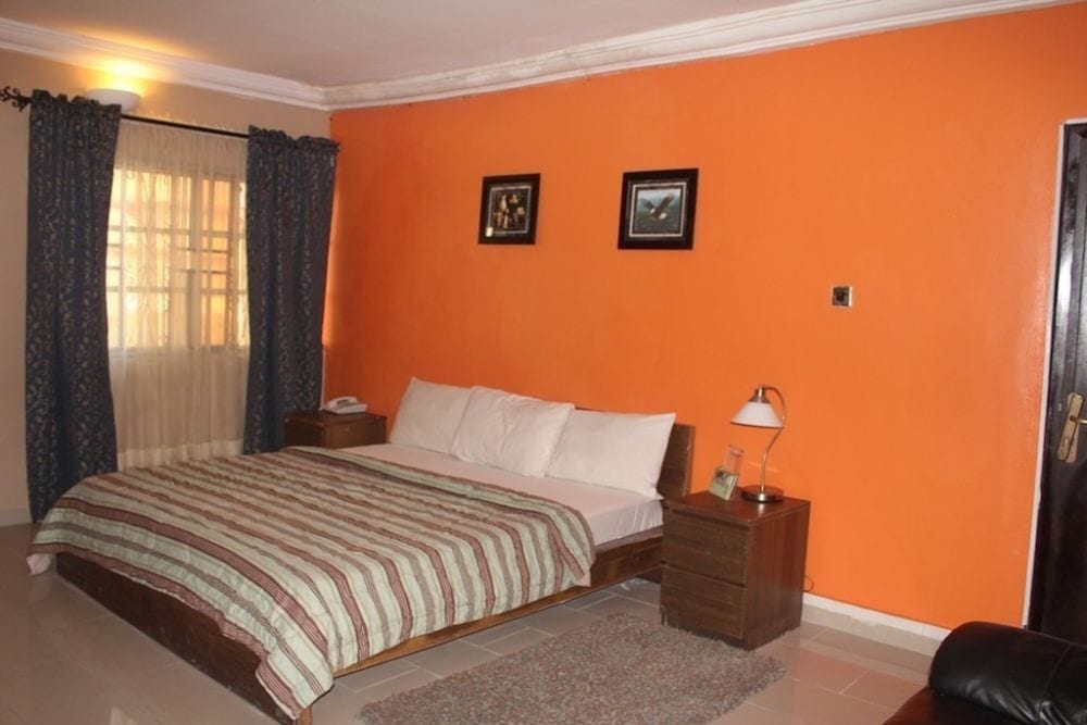 Cristabol place - last minute hotel in Lagos