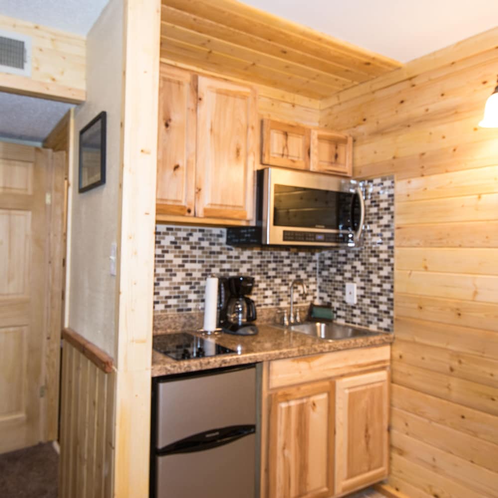 Upper Canyon Inn & Cabins - photo 60