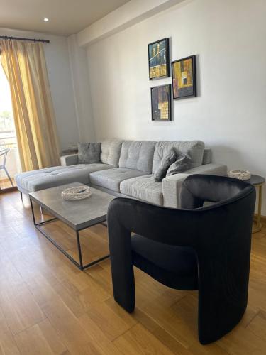 Ithaki Phinikoudes Apartment No. 204