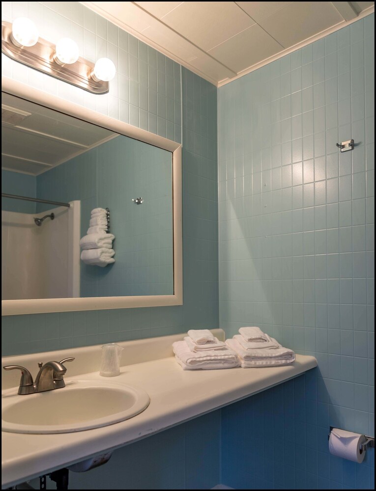 Marina Inn & Event Center - photo 44