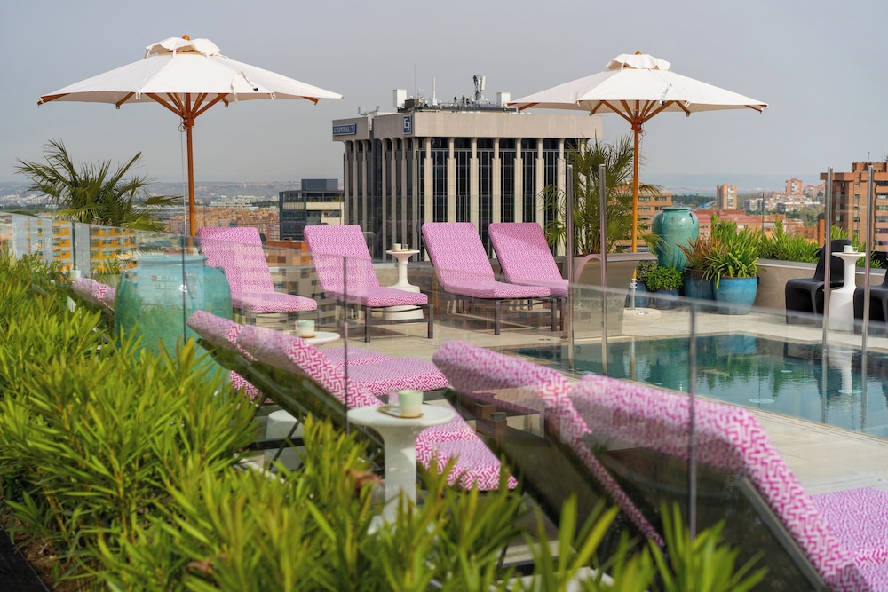 Hotel Pinar Plaza — 4-Star Luxury Hotel in Madrid, Spain