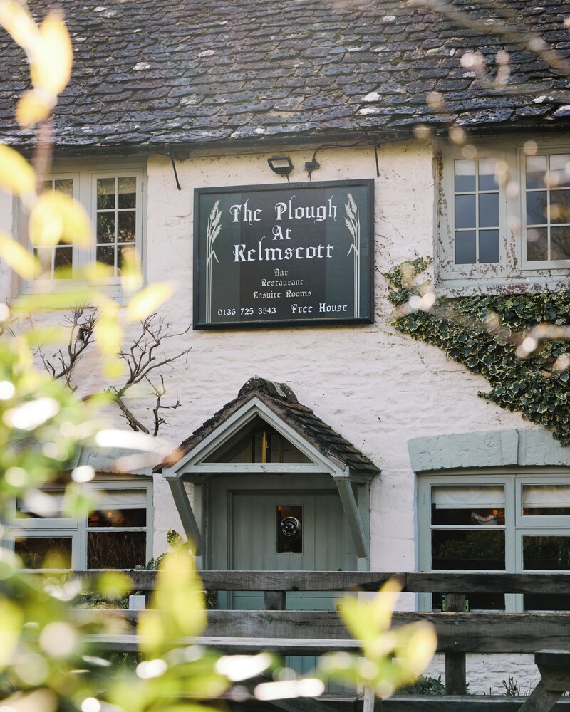 The Plough - carbon neutral hotel in Lechlade