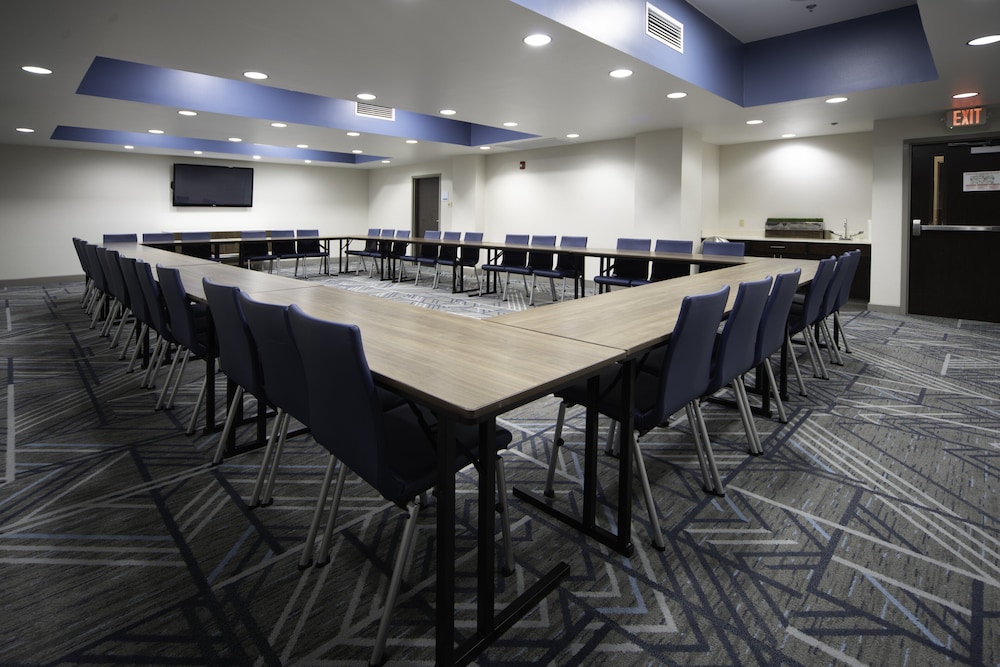 Holiday Inn Express & Suites Conway by IHG - photo 34
