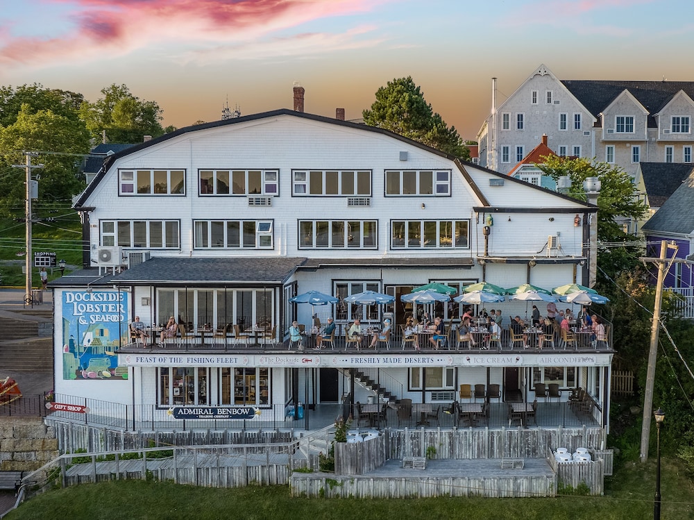 The Dockside Inn & Restaurant — hotel in Lunenburg
