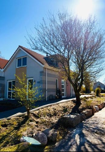 Prachtige vakantievilla aan IJsselmeer Makkum — hotel in Makkum