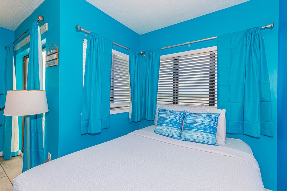 The Palace 705 - photo 2