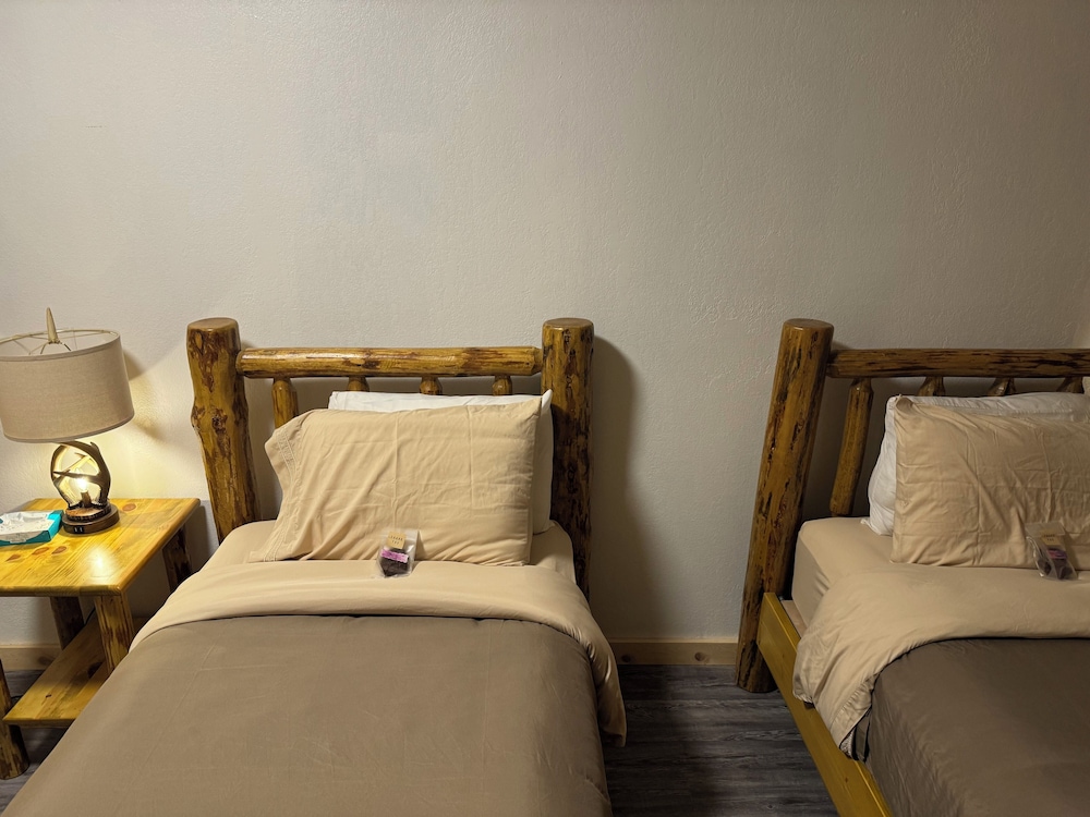 Kootenai Valley Motel - photo 54