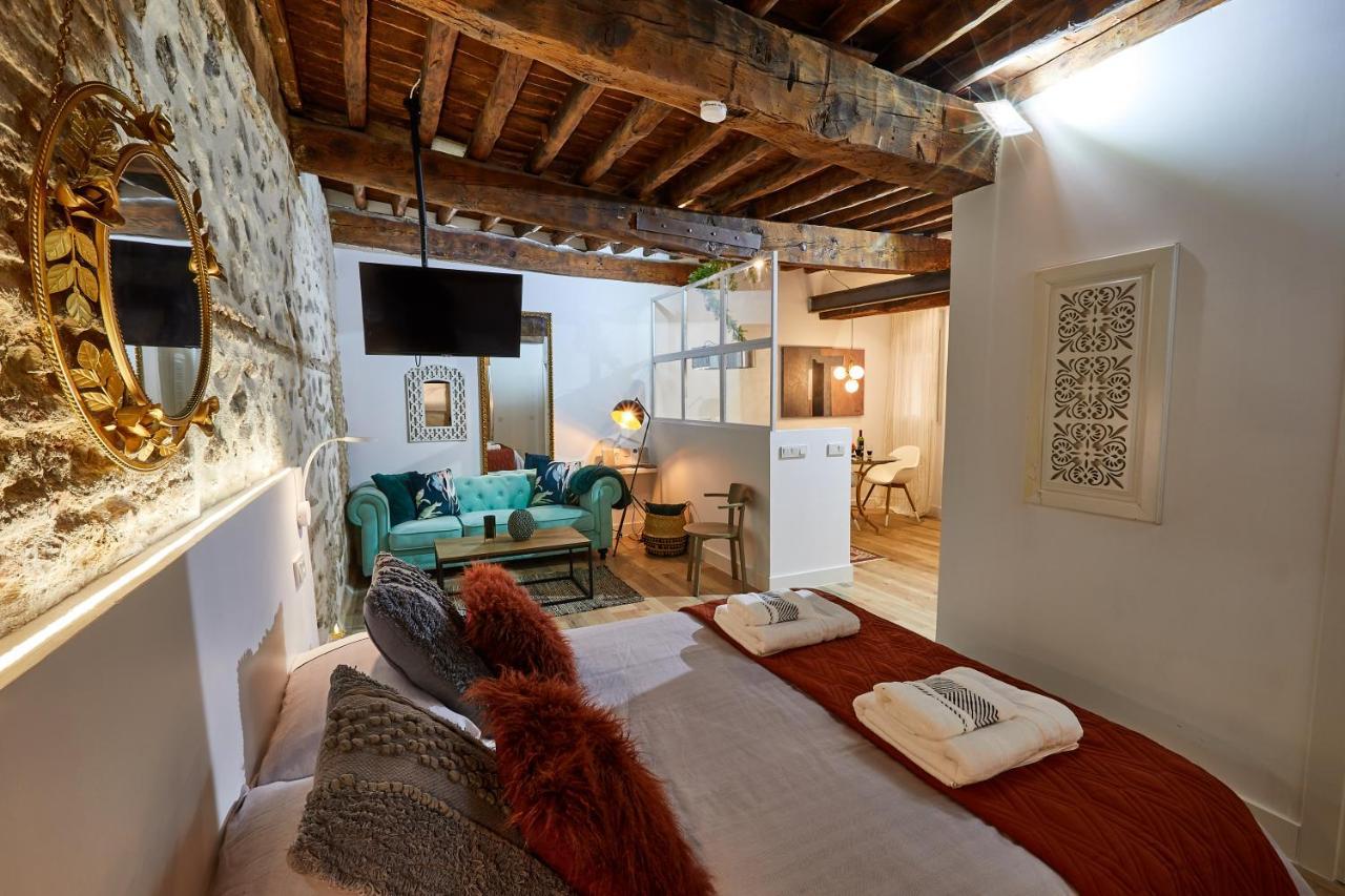 Lofts Amantes De Toledo Loft Cobertizo — 4-Star Luxury Hotel in Toledo, Spain