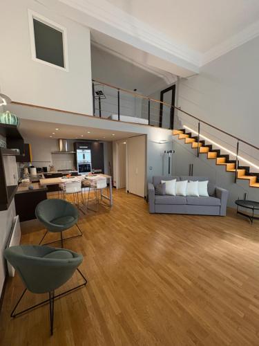 Loft con terrazzo nei vicoli — 4-Star Luxury Hotel in Genoa, Italy