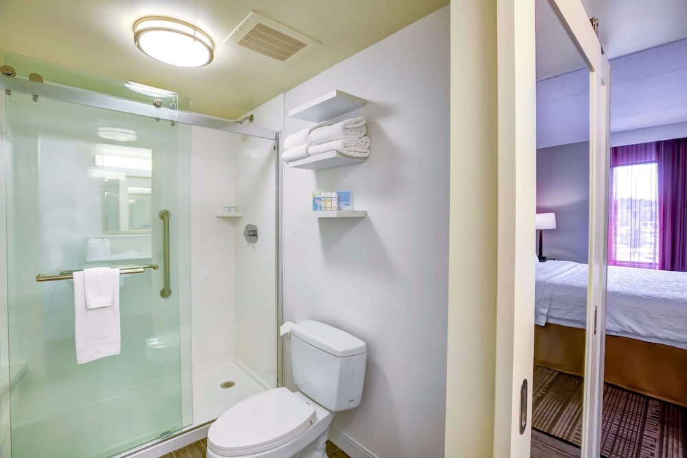 Hampton Inn Boston Norwood - photo 33