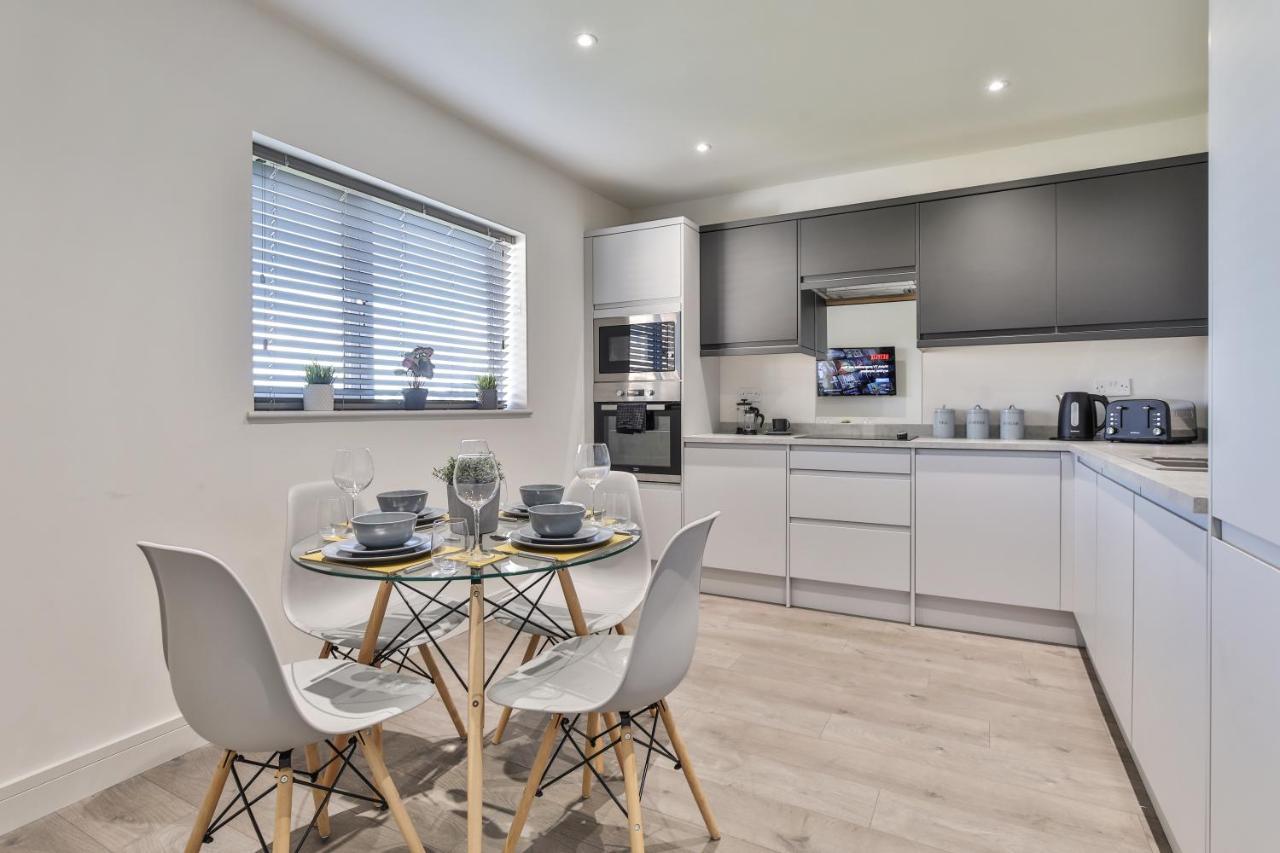 Modern Cosy Whole House Wifi Close To Attractions — 4-Star Luxury Hotel in Sheffield, United Kingdom