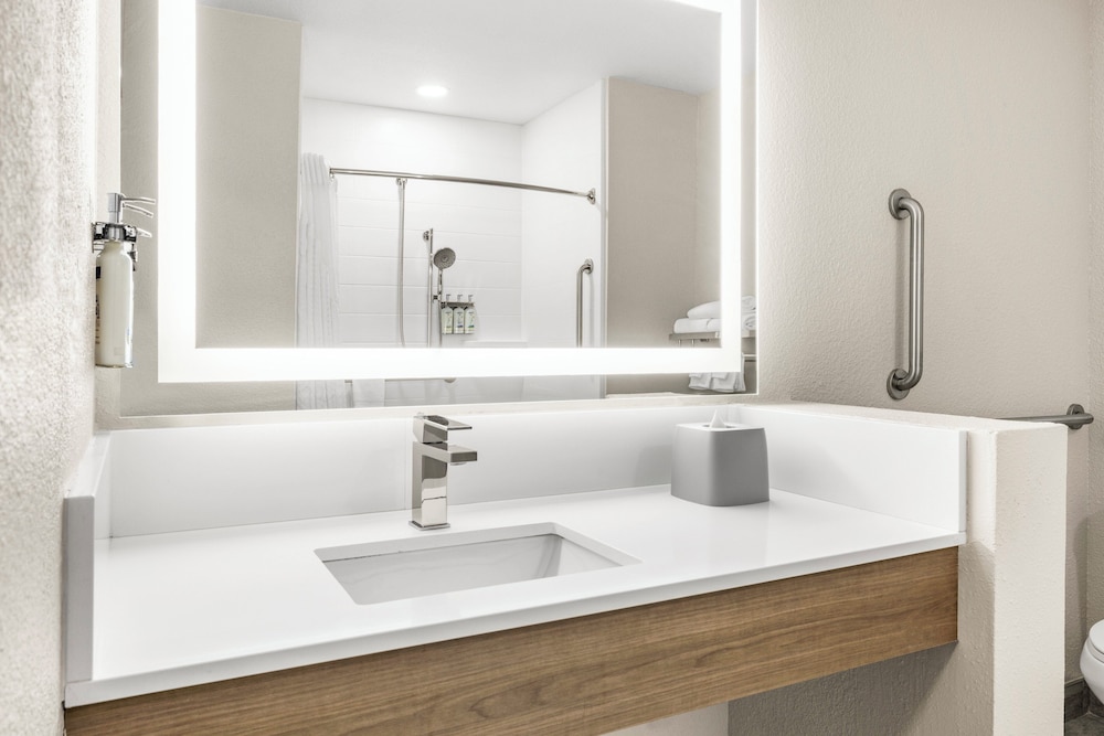 Holiday Inn Express & Suites Phoenix West Tolleson by IHG - photo 32
