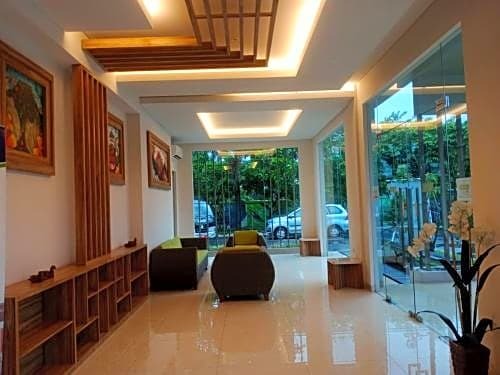 OYO 90102 Edotel Hotel By Dbest Hospitality