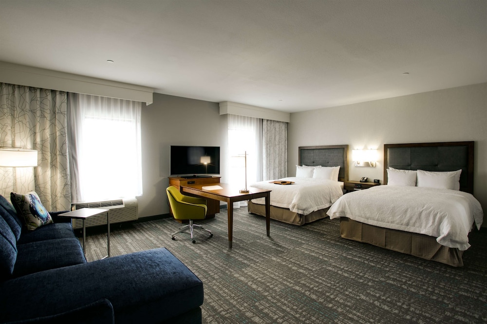 Hampton Inn & Suites Dallas Ft. Worth Airport South - photo 19