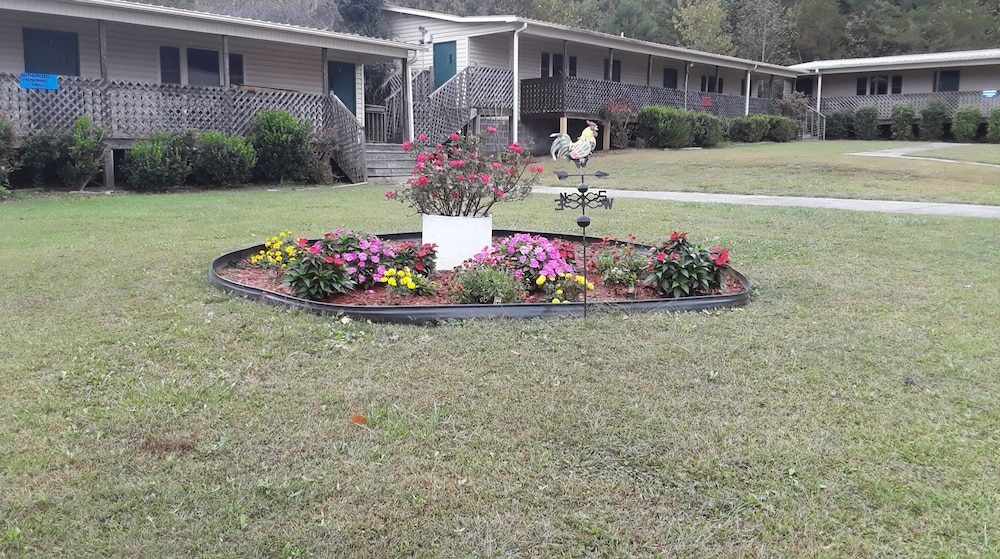 Blue Ridge Rustic Inn - photo 30