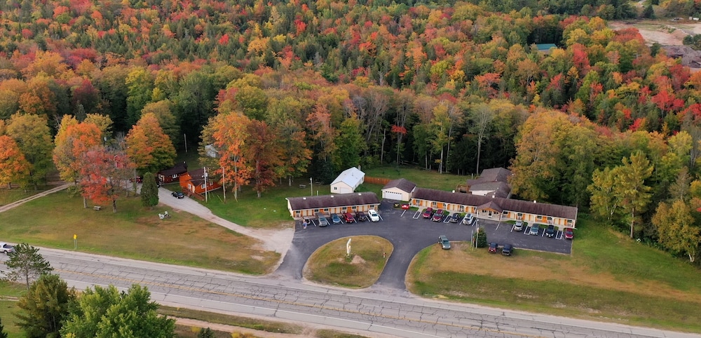 Alger Falls Motel - photo 19