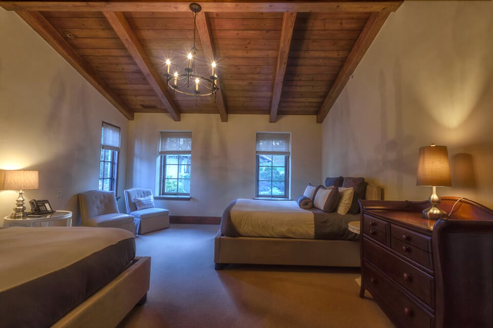 LX1 Chateau D' Renaitre Estate Carmel by the sea - photo 9