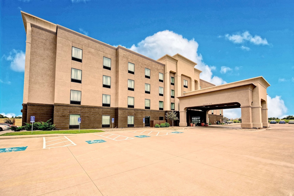 Hampton Inn Belton Kansas City area - photo 41